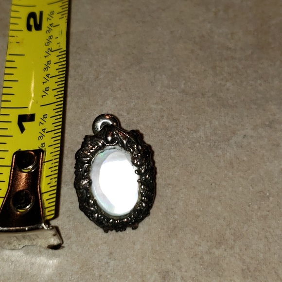 Pendant earring set - Picture 3 of 6